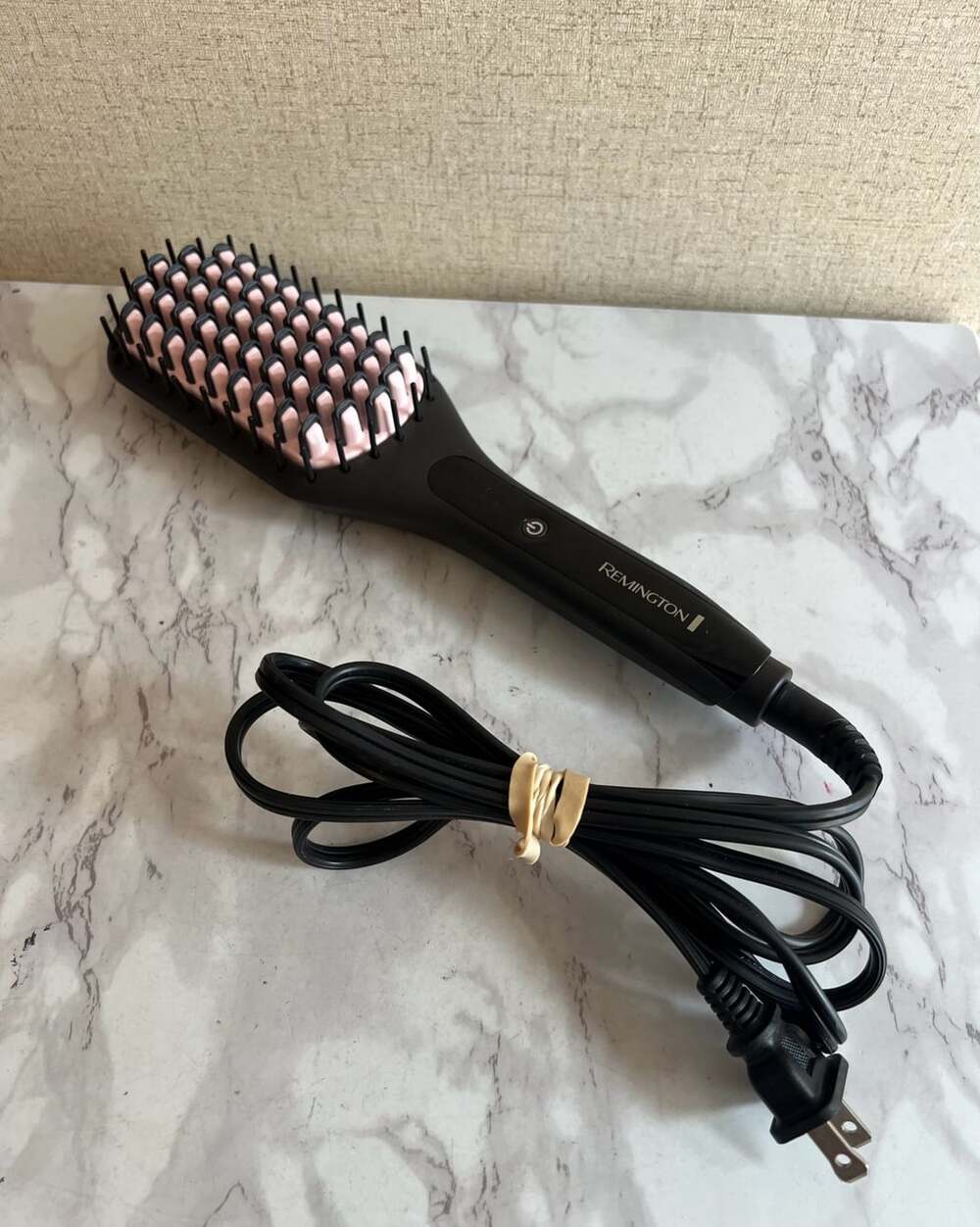 Remington Pro Advanced Ceramic Flat Iron Brush CB7400 Black